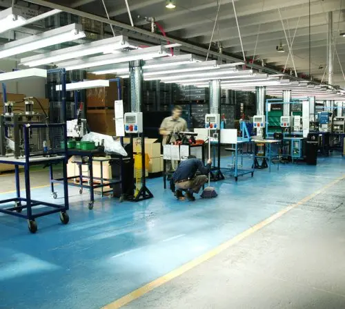 Internes Benchmarking für ein Industriegebäude