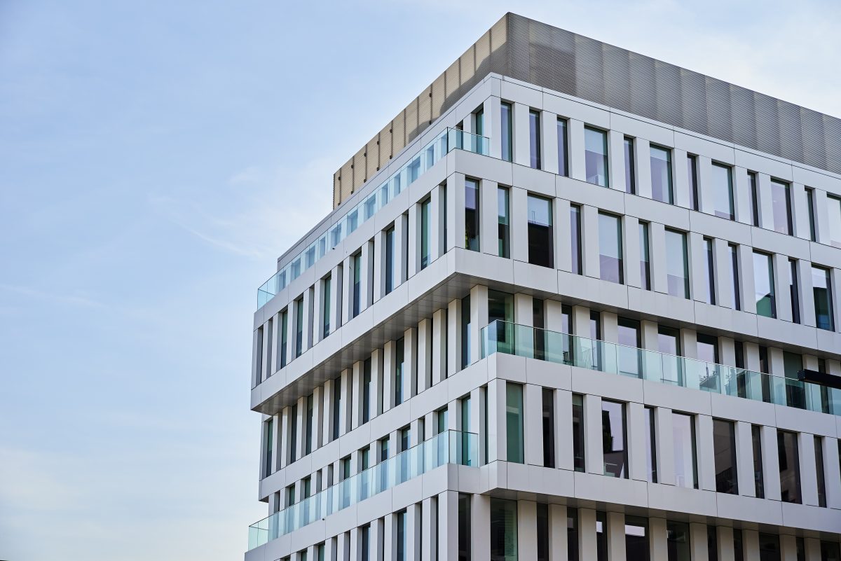 Prüfung der Marktkonformität technischer Gebäudemanagementkosten – Finanz Informatik